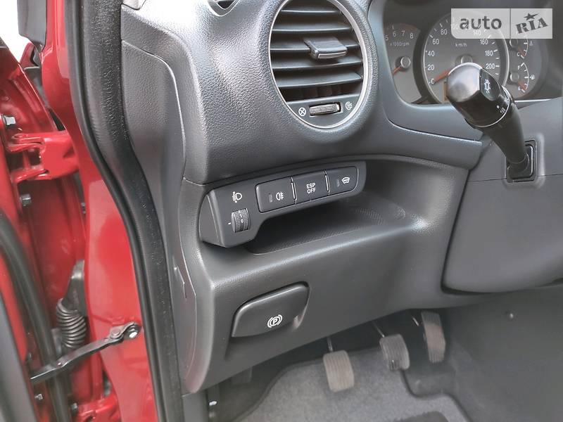 Мінівен Kia Carens 2008 в Козятині