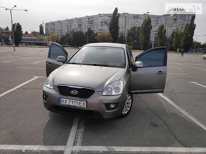 Минивэн Kia Carens 2011 в Харькове