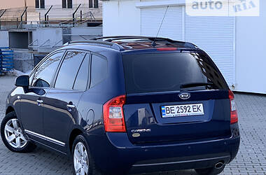 Хетчбек Kia Carens 2006 в Одесі