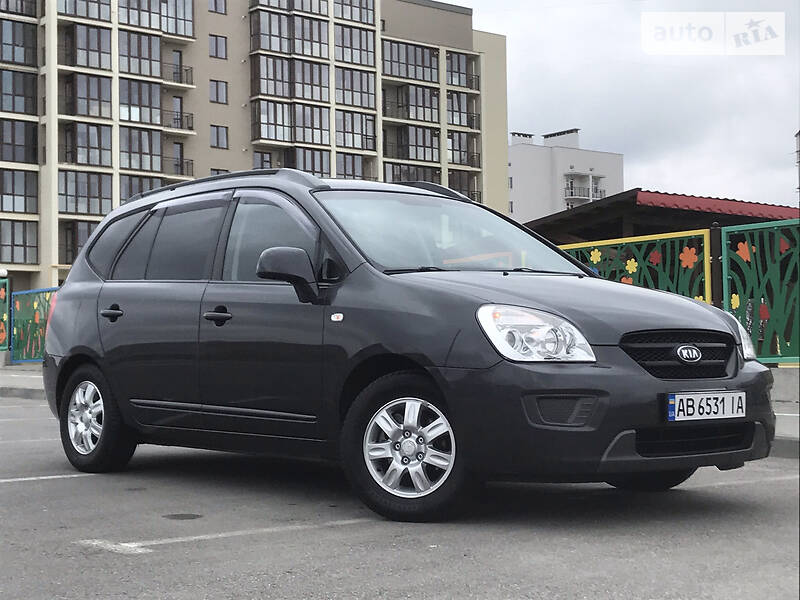 Минивэн Kia Carens 2007 в Киеве