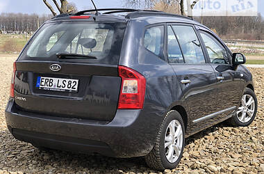 Минивэн Kia Carens 2007 в Самборе