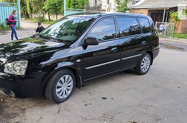 Минивэн Kia Carens 2006 в Виннице