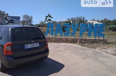 Минивэн Kia Carens 2007 в Кременчуге