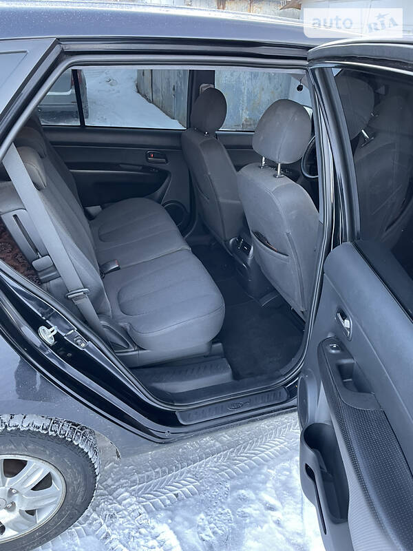 Мінівен Kia Carens 2007 в Дрогобичі