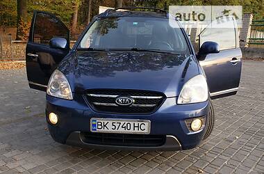 Минивэн Kia Carens 2006 в Владимирце