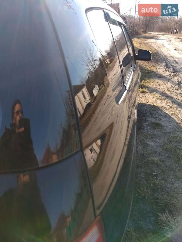 Мінівен Kia Carens 2006 в Полтаві фото 25 Мінівен Kia Carens 2006 в Полтаві