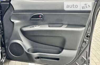 Минивэн Kia Carens 2008 в 