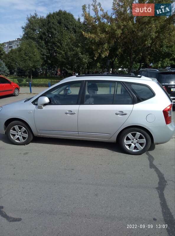 Минивэн Kia Carens 2007 в Киеве фото 3 Минивэн Kia Carens 2007 в Киеве