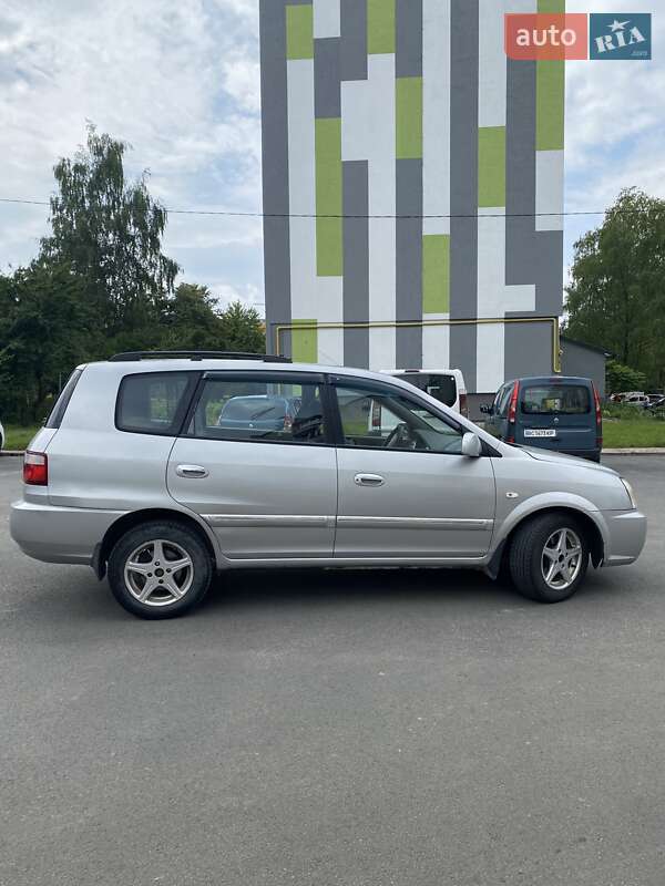 Минивэн Kia Carens 2003 в Новояворовске фото 3 Минивэн Kia Carens 2003 в Новояворовске