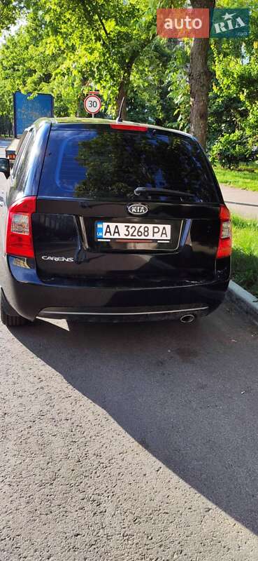 Мінівен Kia Carens 2007 в Києві