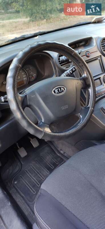 Мінівен Kia Carens 2007 в Києві