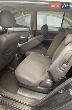 Минивэн Kia Carens 2008 в 