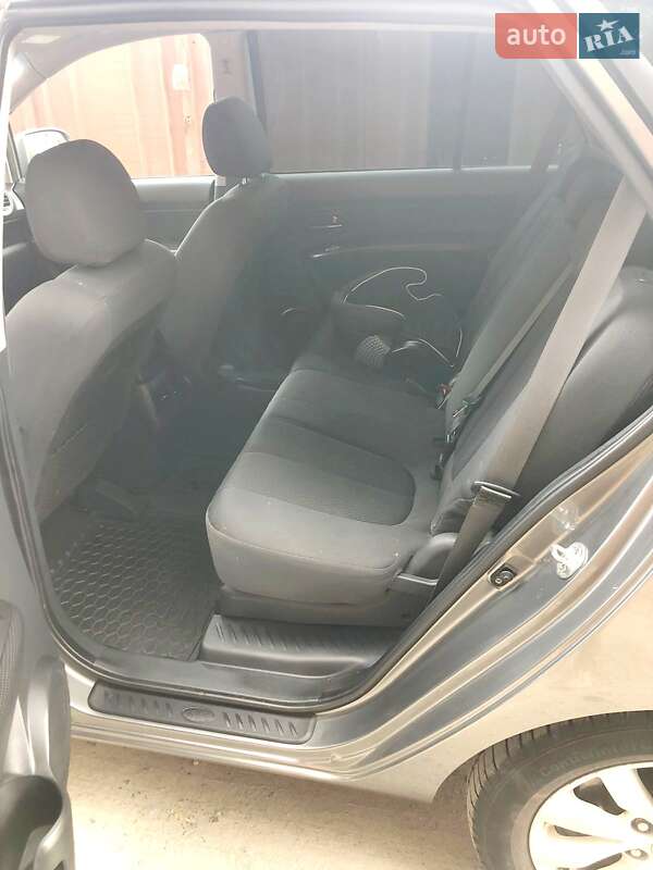 Мікровен Kia Carens 2011 в Києві