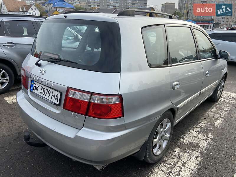 Мінівен Kia Carens 2005 в Рівному