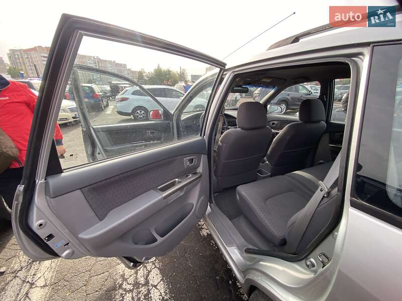 Мінівен Kia Carens 2005 в Рівному