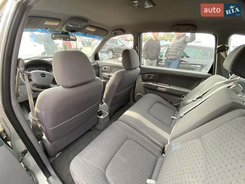 Мінівен Kia Carens 2005 в Рівному