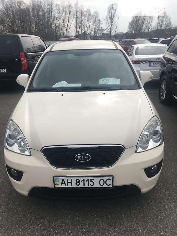 Kia Carens 2011