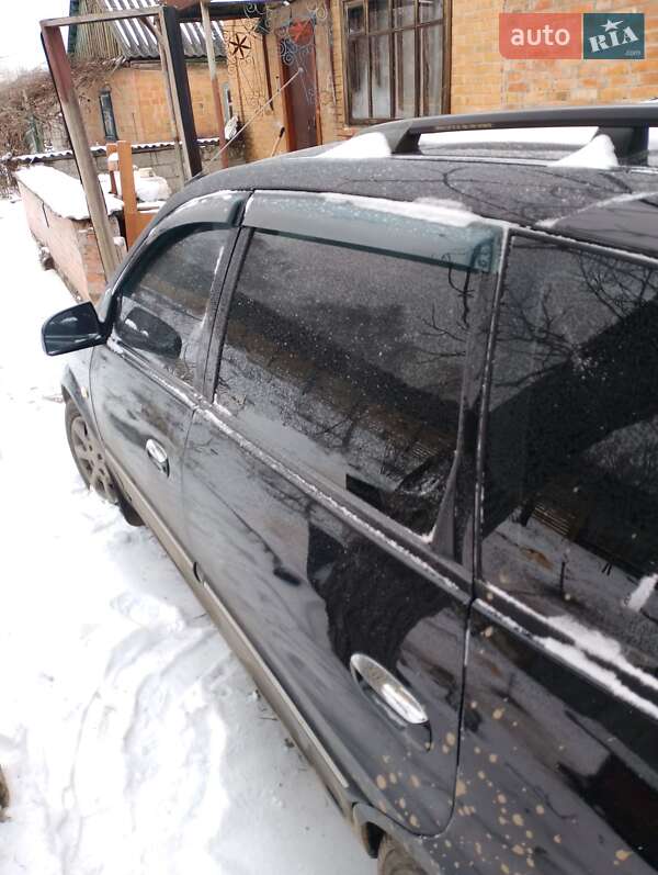 Мінівен Kia Carens 2006 в Полтаві фото 9 Мінівен Kia Carens 2006 в Полтаві