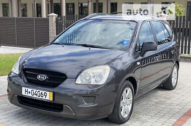 Минивэн Kia Carens 2008 в Староконстантинове