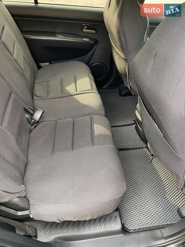 Мінівен Kia Carens 2007 в Кременчуці фото 10 Мінівен Kia Carens 2007 в Кременчуці