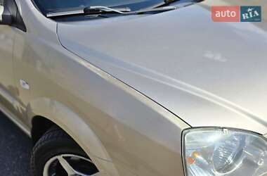 Мінівен Kia Carens 2004 в Києві