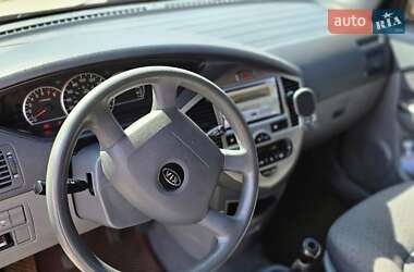 Мінівен Kia Carens 2004 в Києві