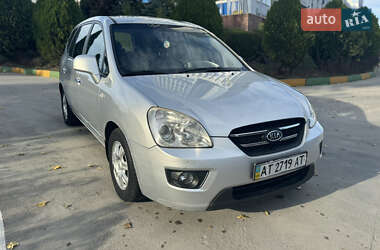 Минивэн Kia Carens 2008 в Ивано-Франковске