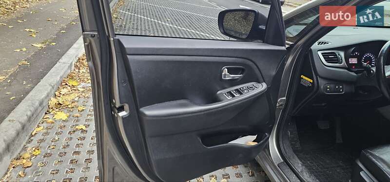 Мікровен Kia Carens 2016 в Києві фото 9 Мікровен Kia Carens 2016 в Києві