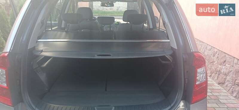 Мікровен Kia Carens 2012 в Шептицькому