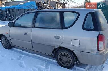 Мінівен Kia Carens 2000 в Хмельницькому