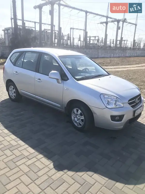 Минивэн Kia Carens 2008 в 