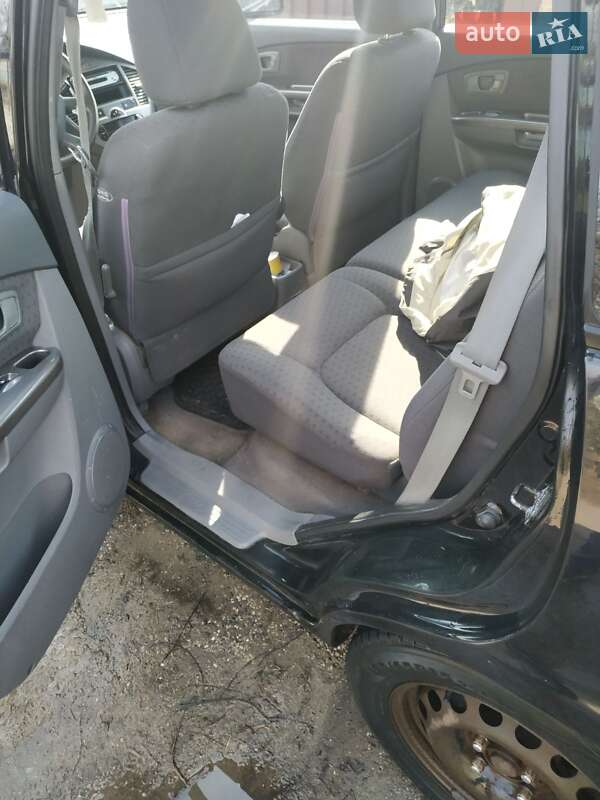 Мінівен Kia Carens 2004 в Полтаві