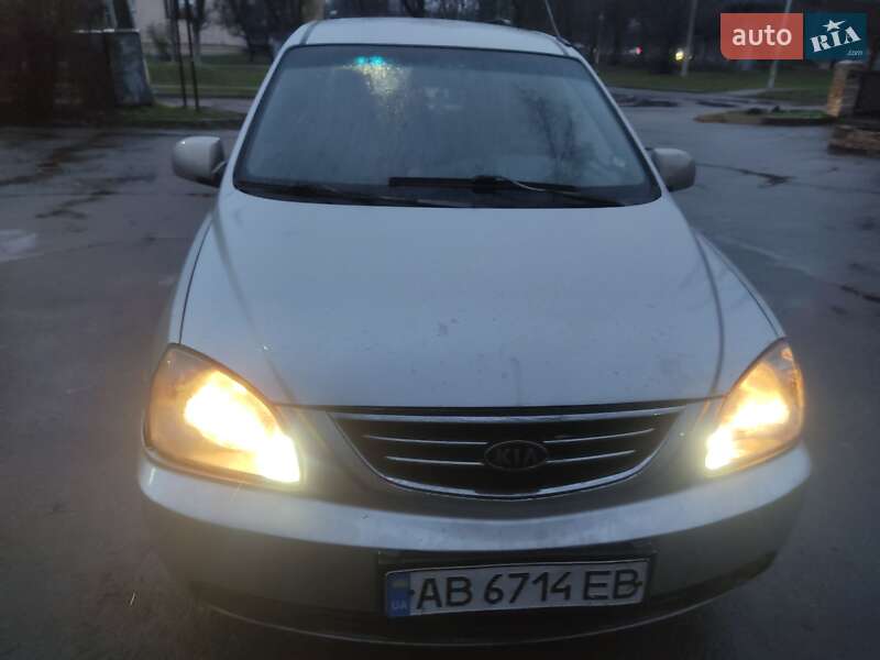 Минивэн Kia Carens 2004 в Киеве