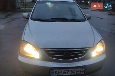 Минивэн Kia Carens 2004 в Киеве