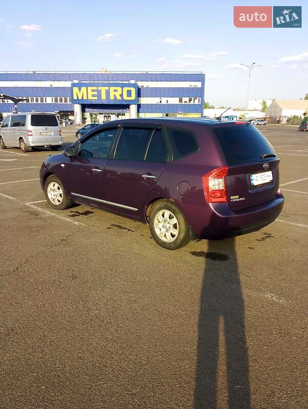 Мінівен Kia Carens 2008 в Києві