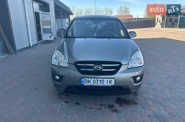 Минивэн Kia Carens 2008 в Сарнах