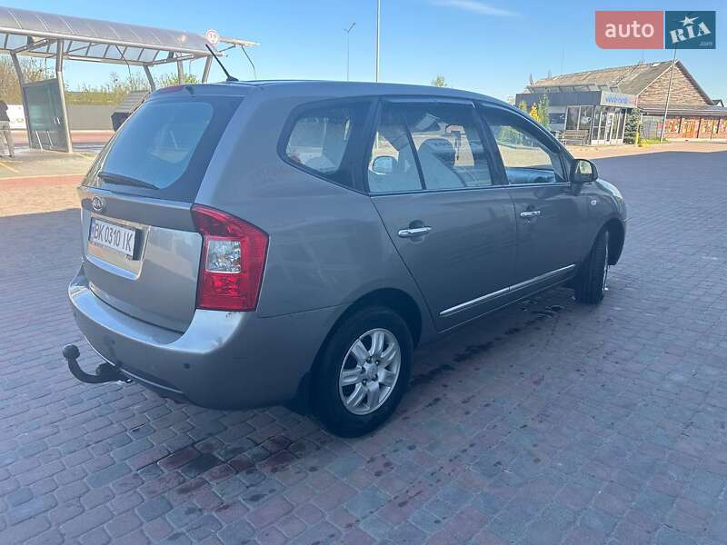 Мінівен Kia Carens 2008 в Сарнах