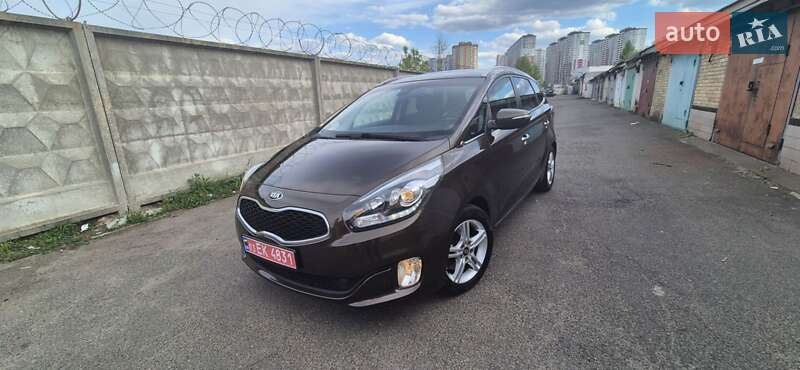 Микровэн Kia Carens 2015 в Киеве