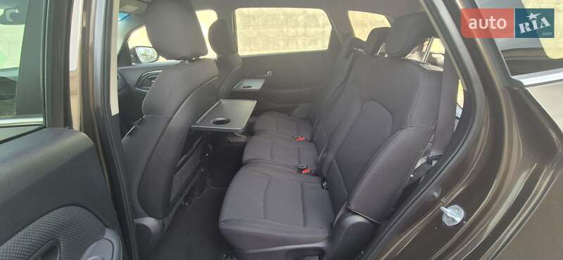 Микровэн Kia Carens 2015 в Киеве