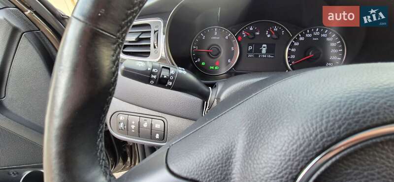 Микровэн Kia Carens 2015 в Киеве