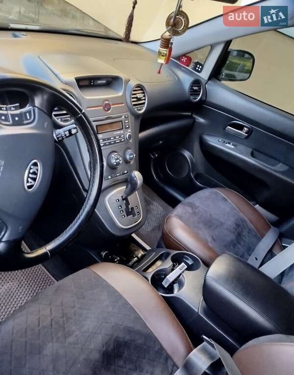 Минивэн Kia Carens 2007 в Борщеве
