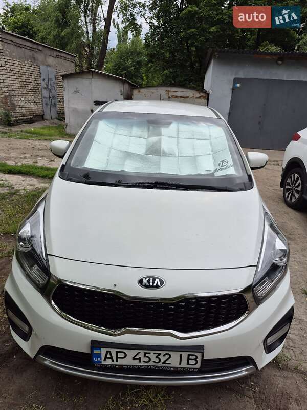 Мікровен Kia Carens 2017 в Запоріжжі