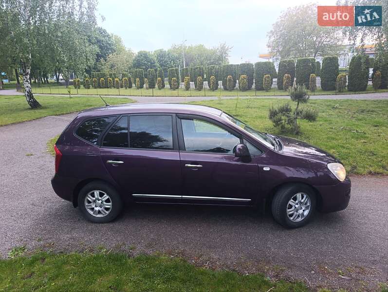 Мінівен Kia Carens 2008 в Хмельницькому
