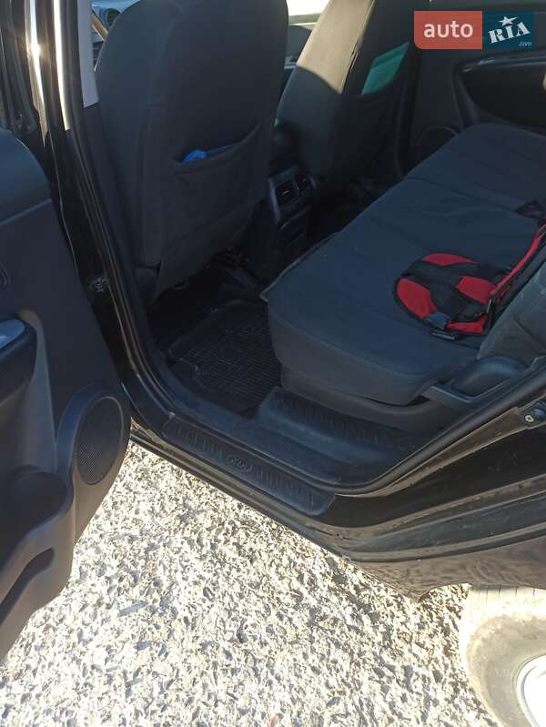 Мінівен Kia Carens 2008 в Одесі
