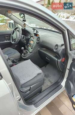 Мікровен Kia Carens 2011 в 