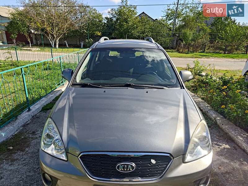 Kia Carens 2010