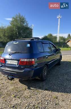 Минивэн Kia Carens 2005 в 