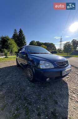 Минивэн Kia Carens 2005 в 