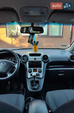 Минивэн Kia Carens 2008 в 