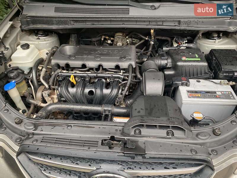 Микровэн Kia Carens 2010 в Кривом Роге